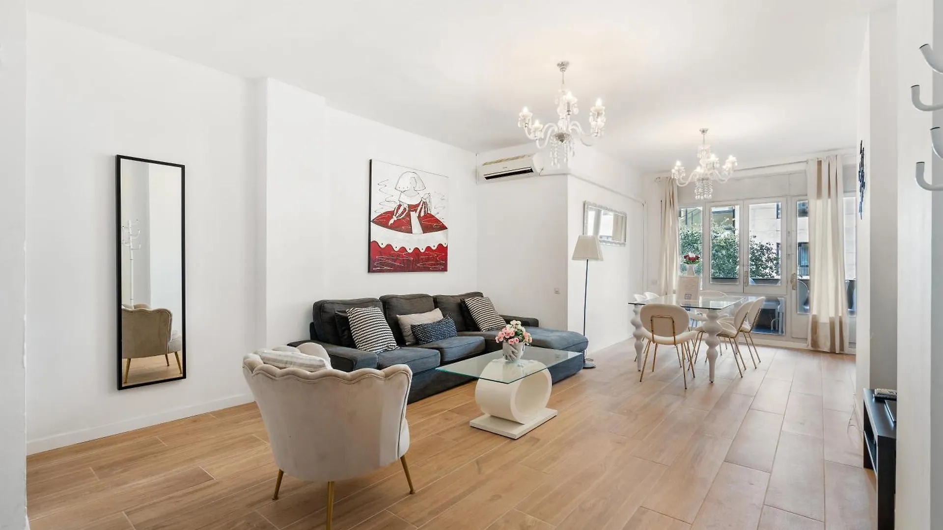 Fridays Flats Spacious 4Br Family Retreat Barcelona